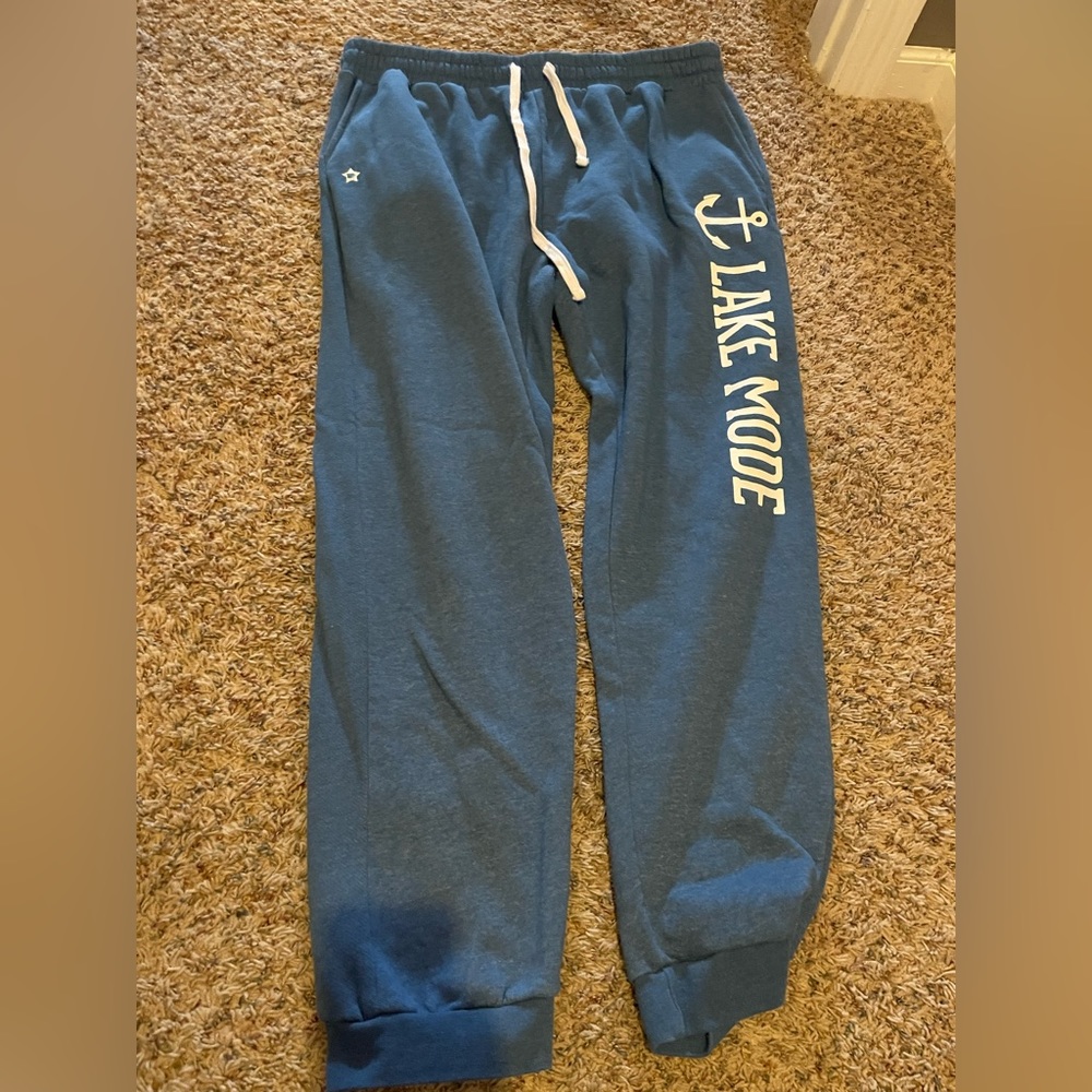“lake mode” sweatpants
